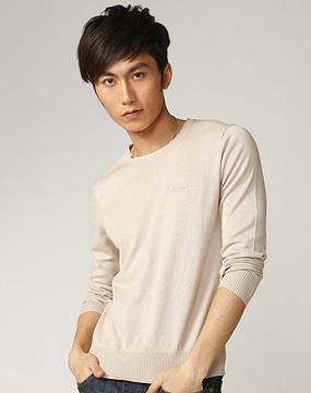 男装<em>圆领薄毛衣</em>性价比 男装毛衣<em>韩版</em>质量好推