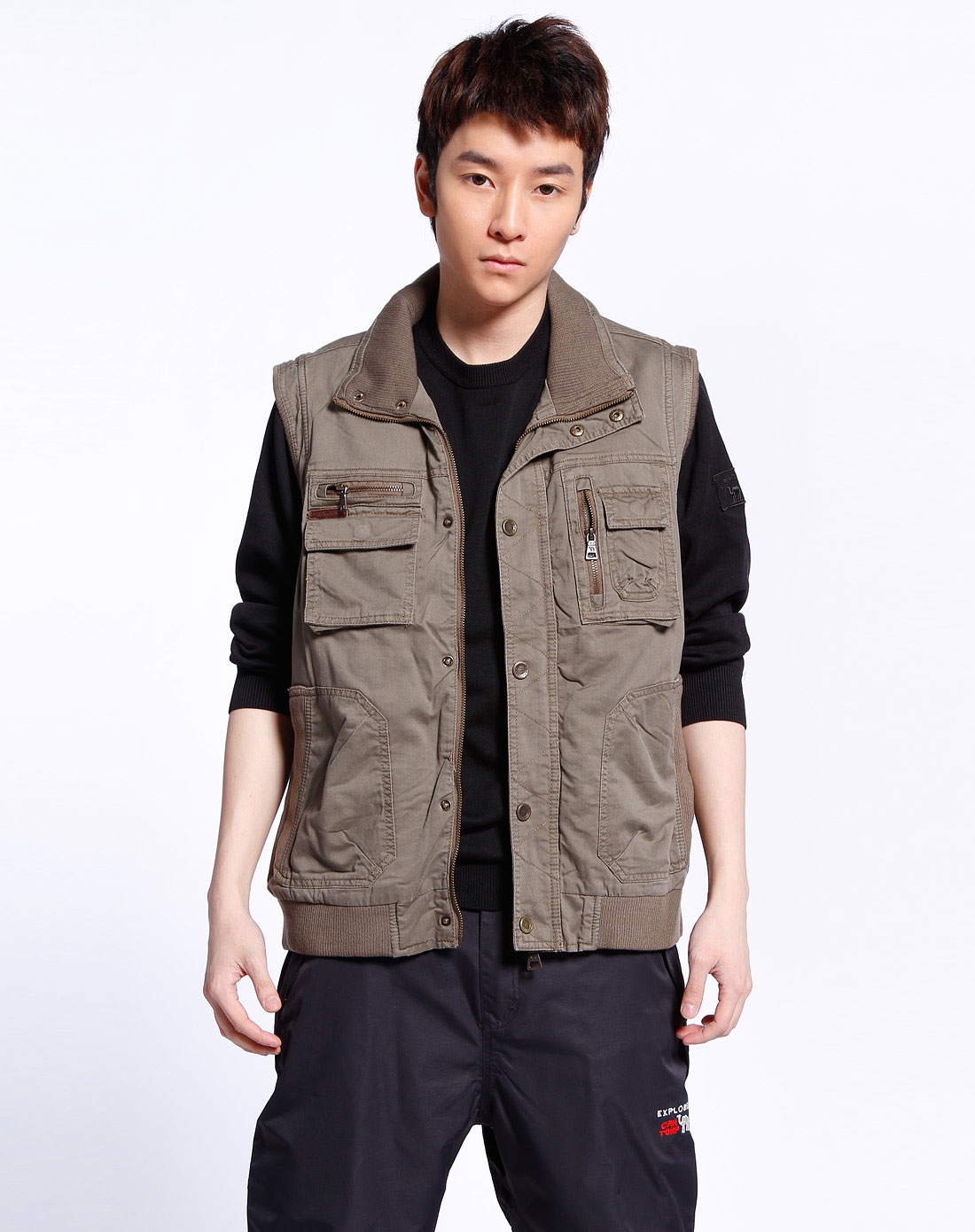 男款军绿色休闲马甲_美国骆驼特价3.3-4