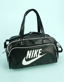 耐克NIKE女款黑色都市生活挎包BA2794-067