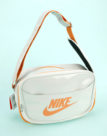 耐克NIKE中性灰白色PU中肩背包BA2382-118