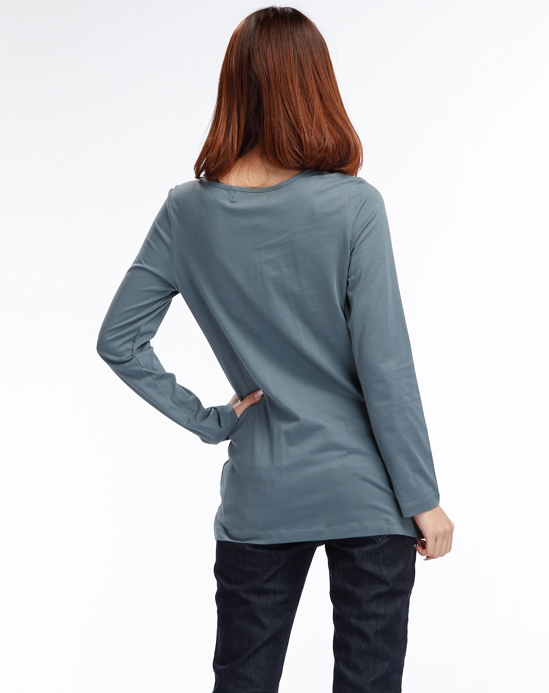 美特斯邦威女装暗灰绿色多人头印花长袖t恤