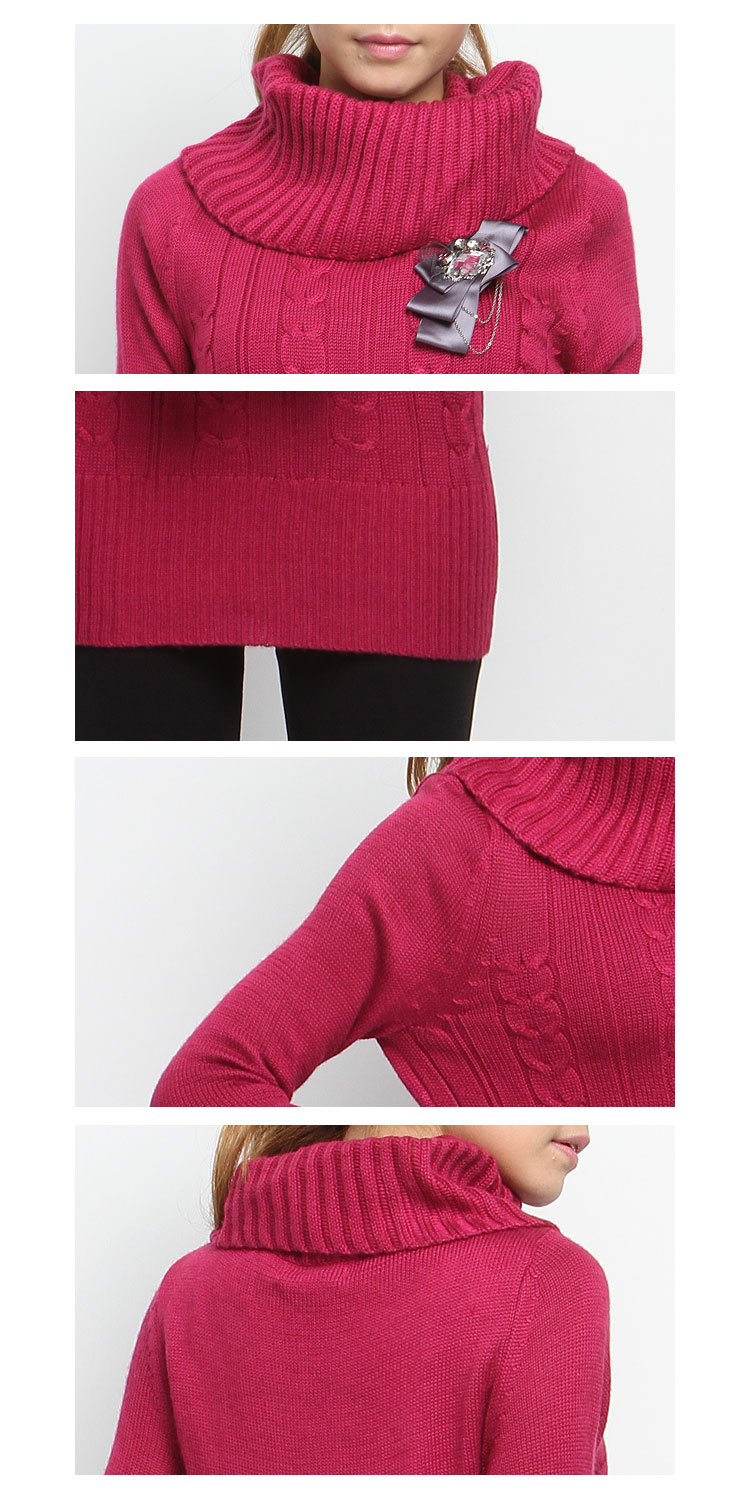 玫红色织花高领长袖毛衣