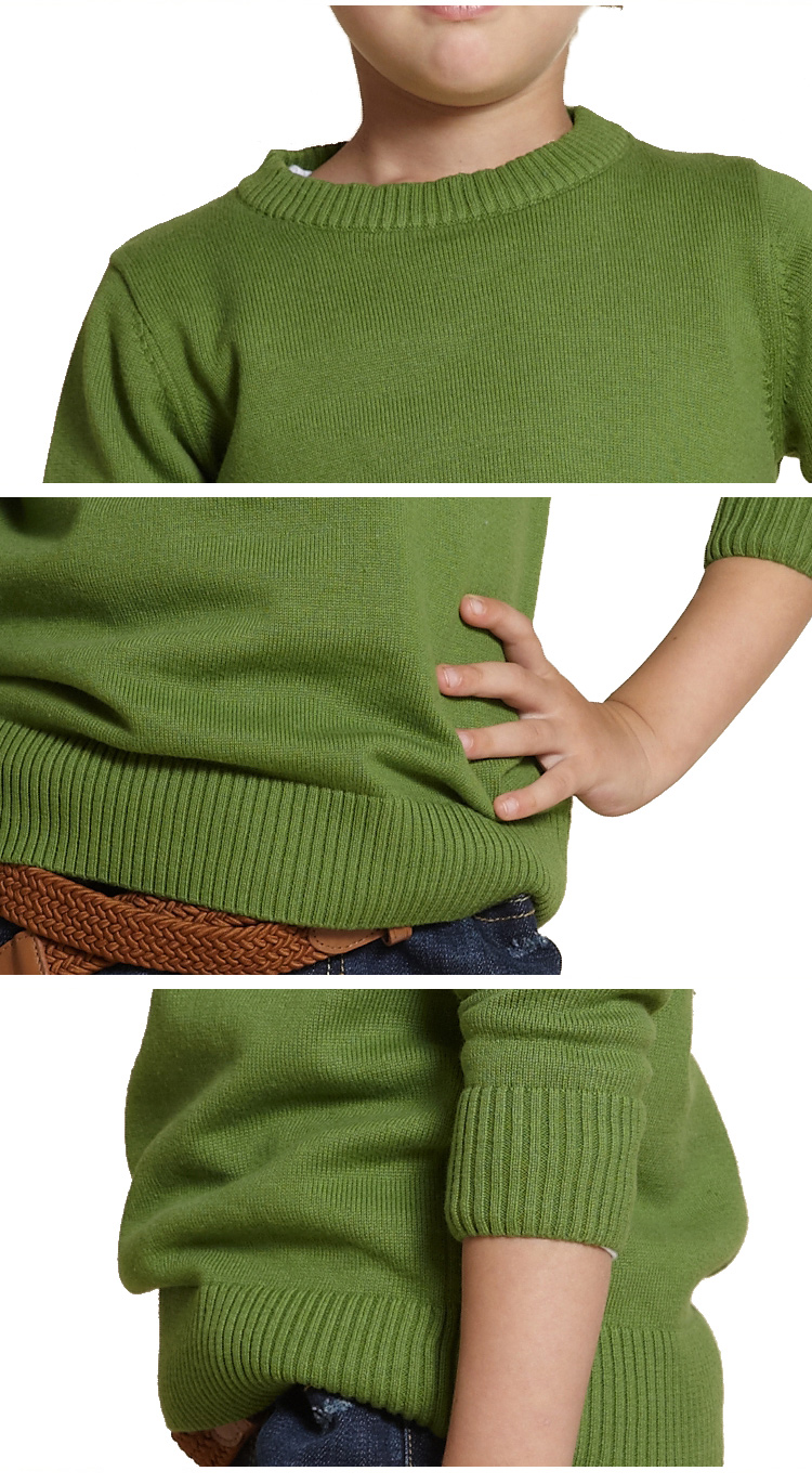 男童苔绿毛衣
